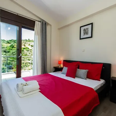 Villa Armonia - Beachfront Majestic Retreat * Petalídi