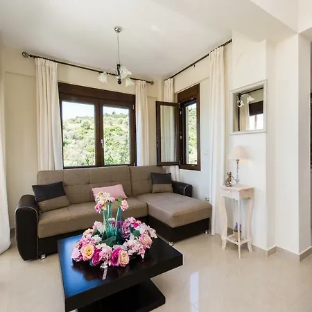 Villa Armonia - Beachfront Majestic Retreat