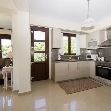 Villa Armonia - Beachfront Majestic Retreat
